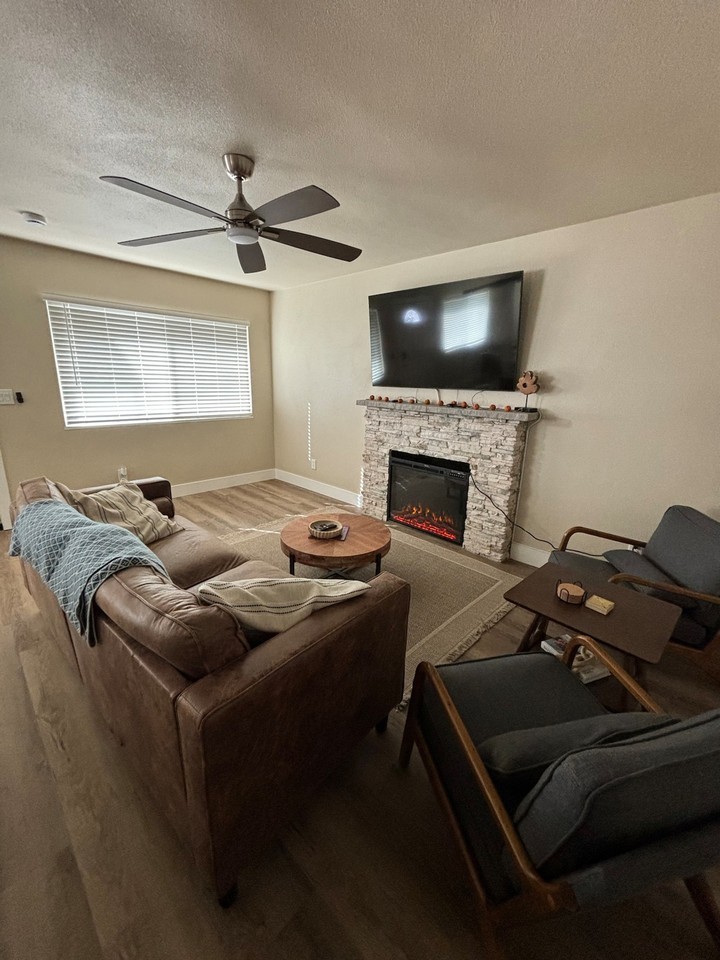 5929 E Dayton Ave #1603681P - Photo 4 of 42