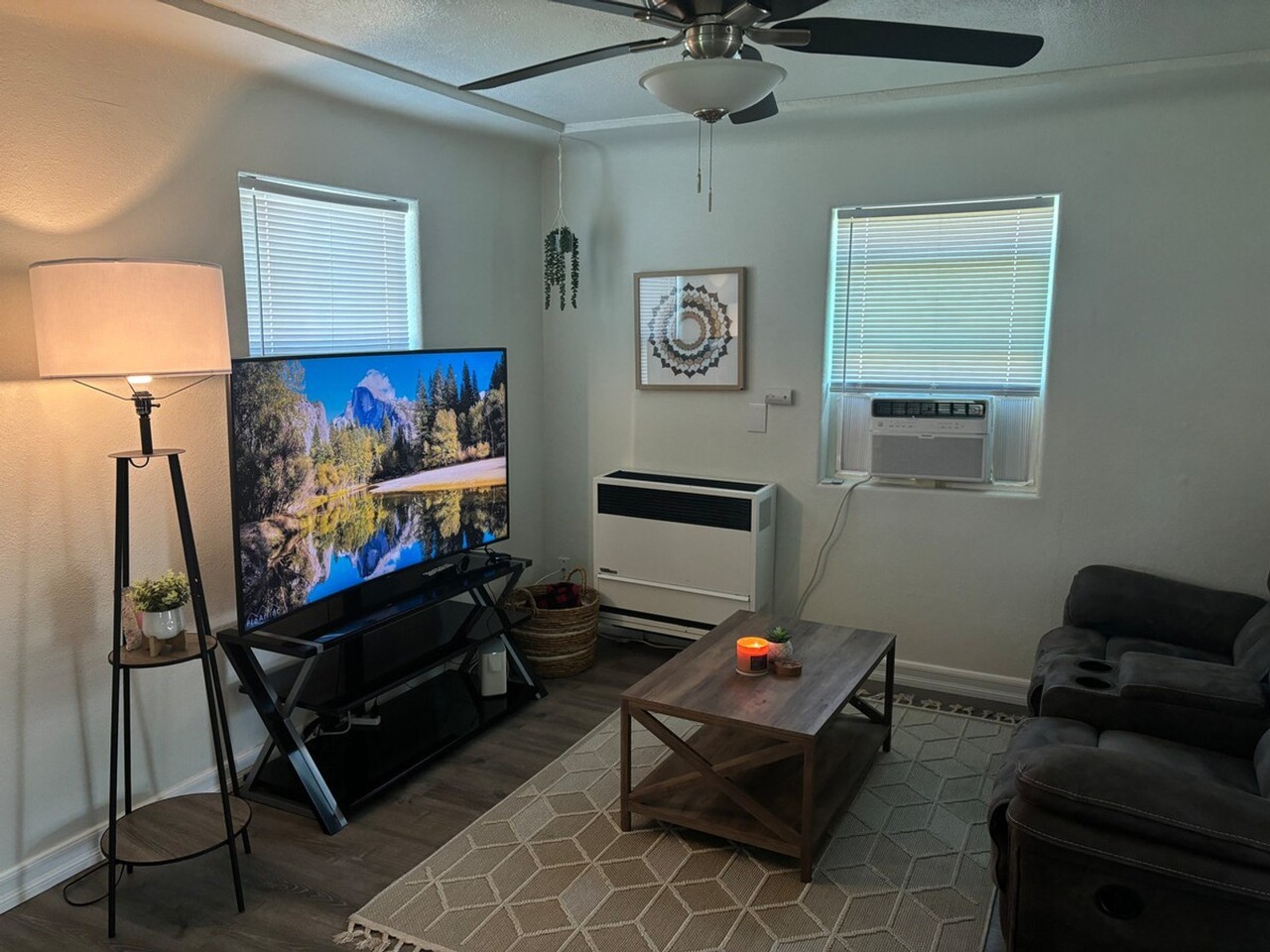 1308 O St #1603679P - Photo 2 of 27