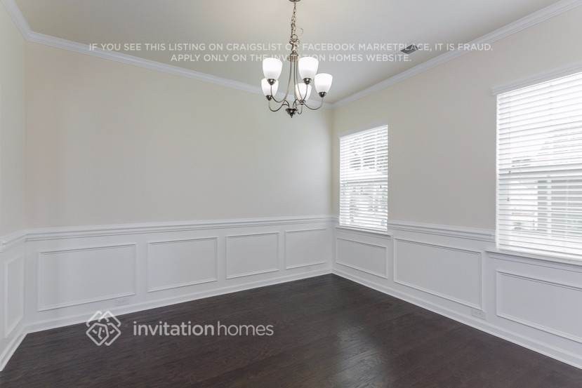 16117 Foreleigh Rd - Photo 5 of 27