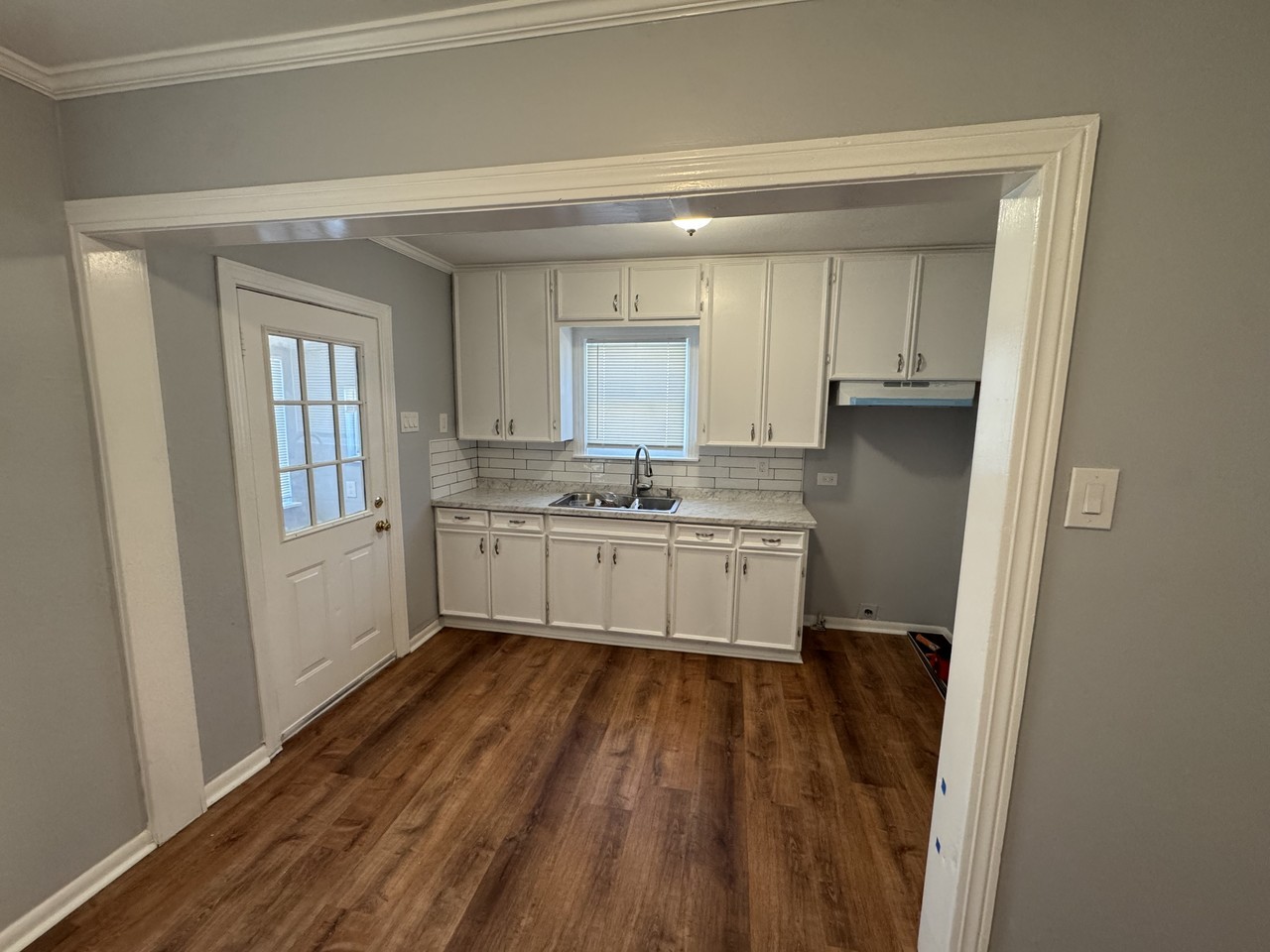 2721 Sarita St - Photo 5 of 10