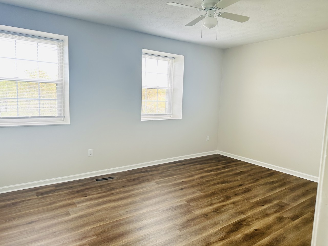 1740 Ivy St #153 - Photo 4 of 8