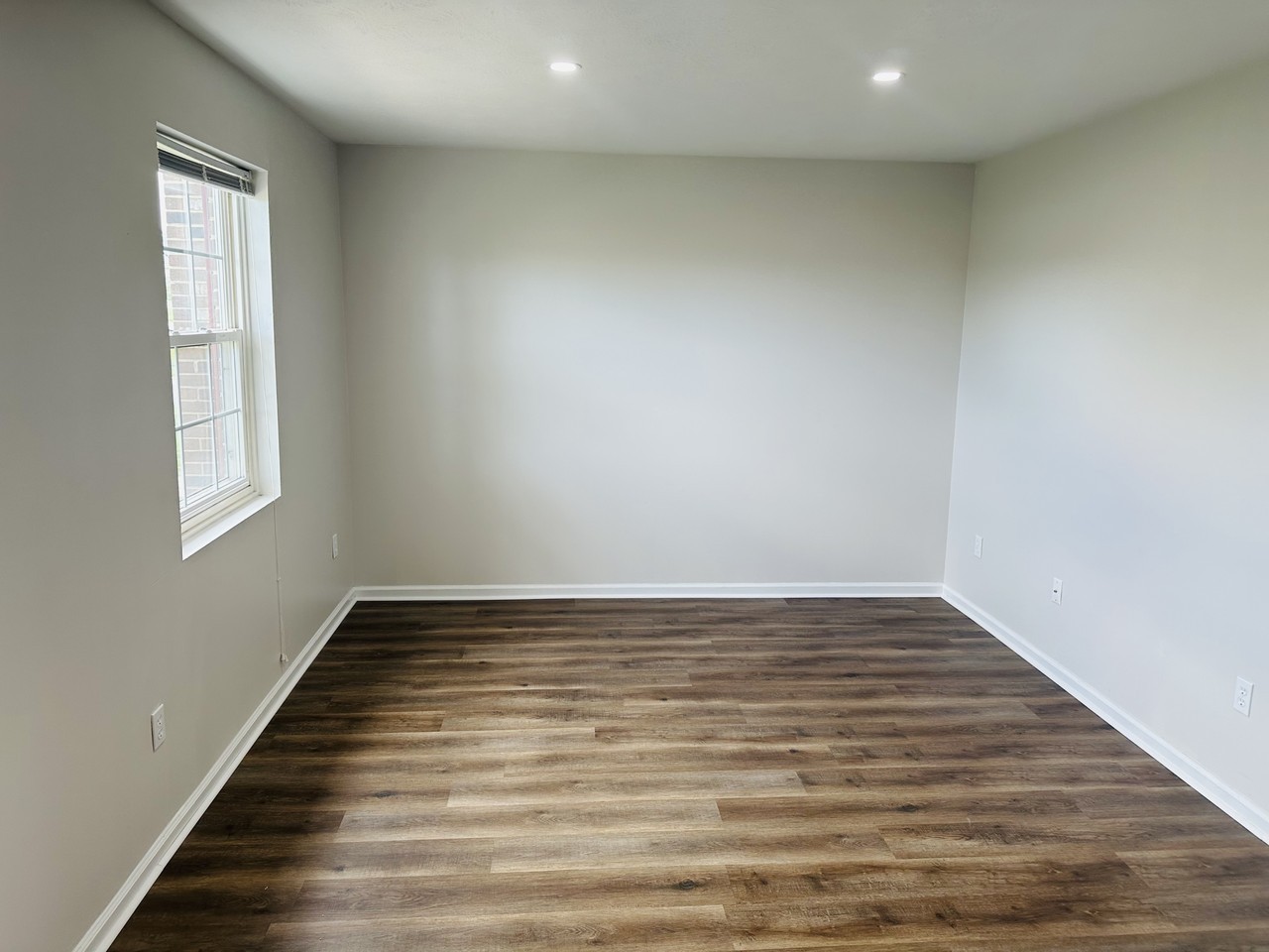 1740 Ivy St #153 - Photo 5 of 8