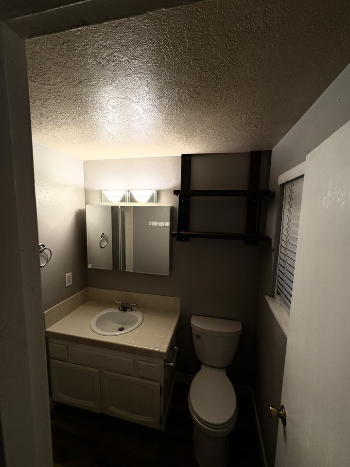 1405 E Bergeson St - Photo 5 of 21