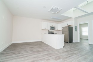 115 Ne Front St #208 - Photo 1 of 1