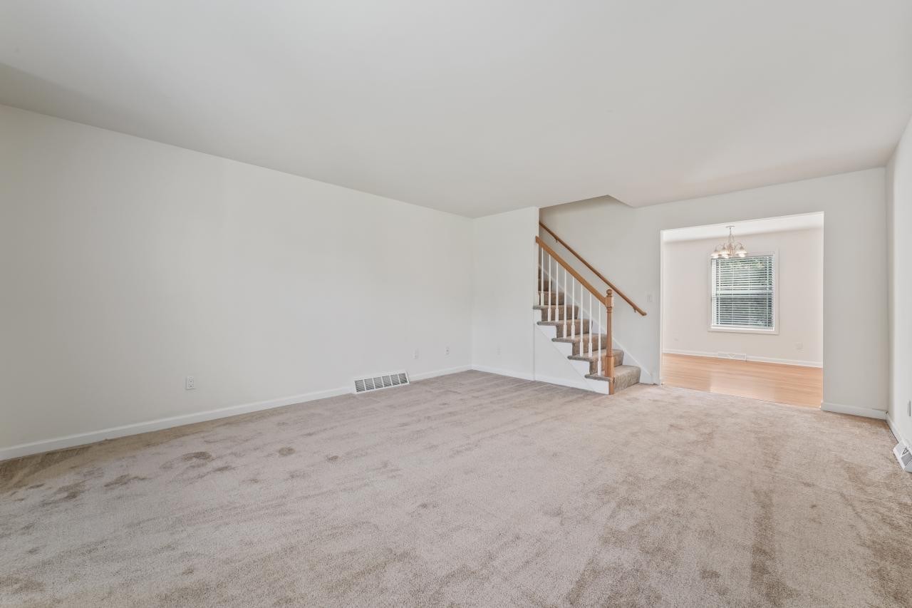 17 Stone Quarry Rd #B - Photo 4 of 8