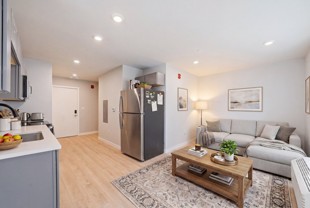 589 Bedford St #301 - Photo 1 of 1