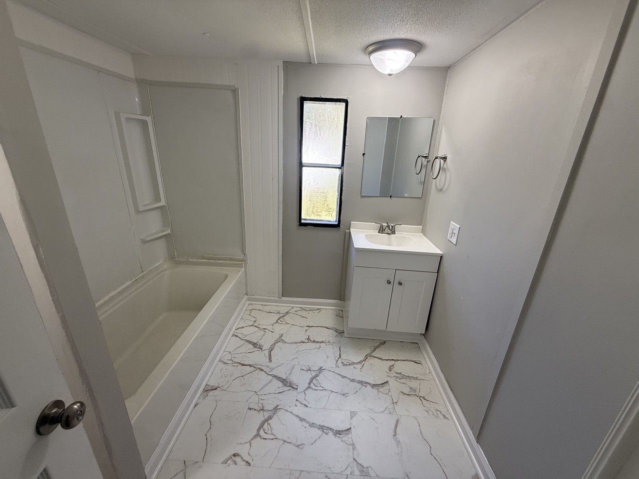 1133 Pickett Rd - Photo 6 of 11