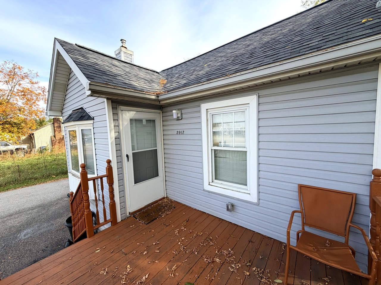 3912 Western Rd - Photo 7 of 31