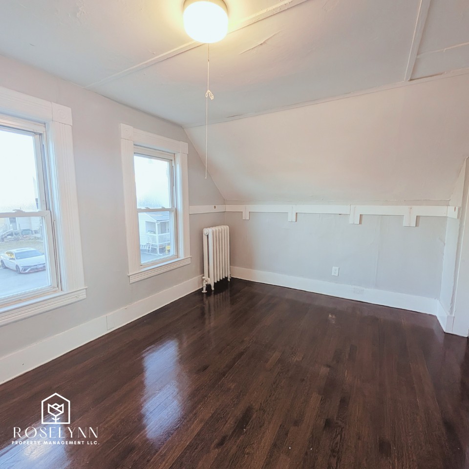 56 Andrew St - Photo 7 of 10
