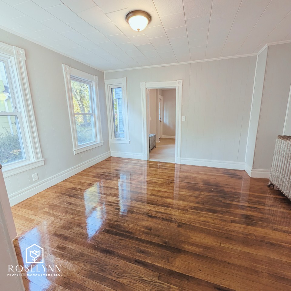 52 Andrew St #1 - Photo 6 of 7