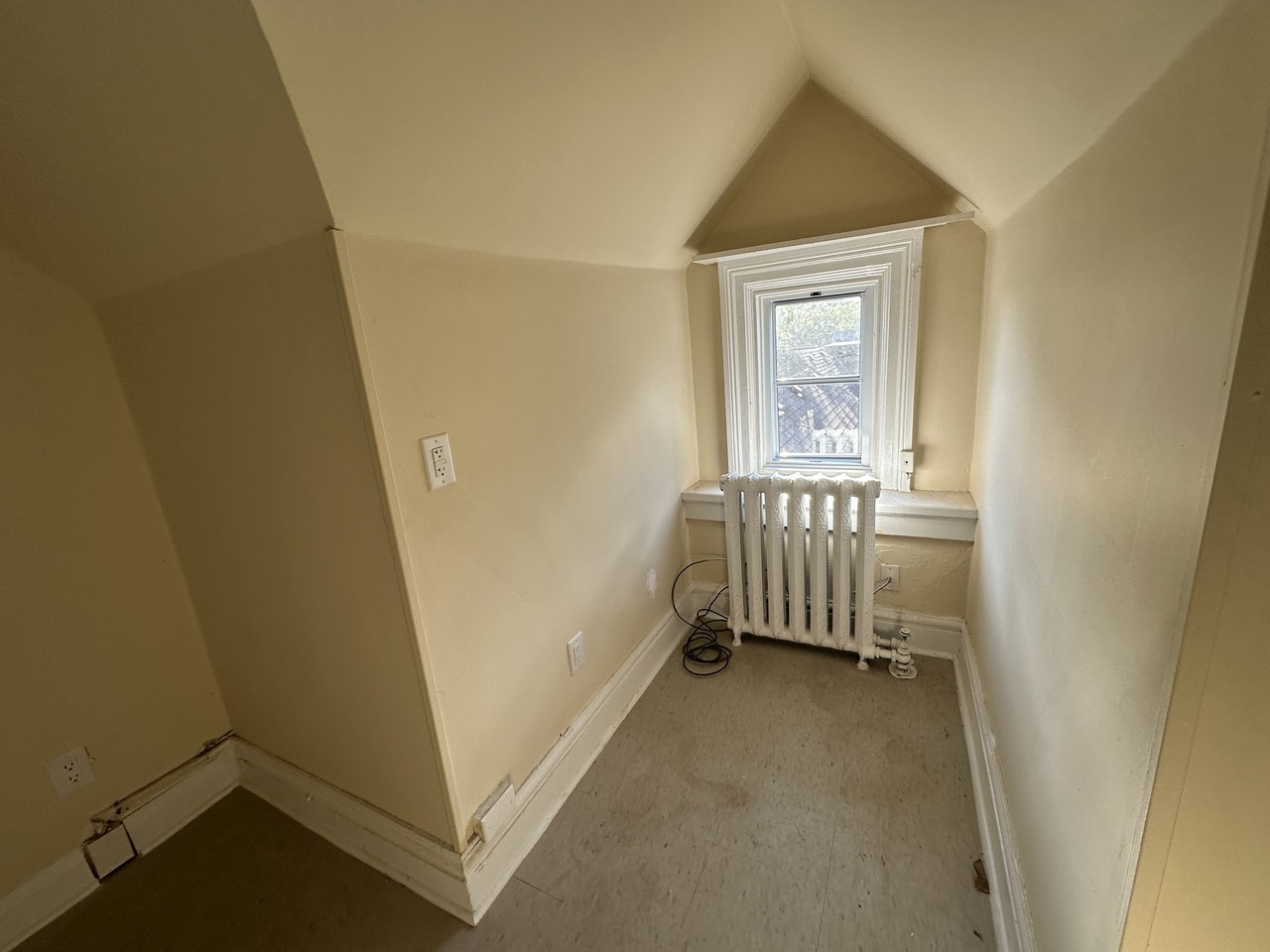 2190 Gerrard Street East #4B - Photo 2 of 5