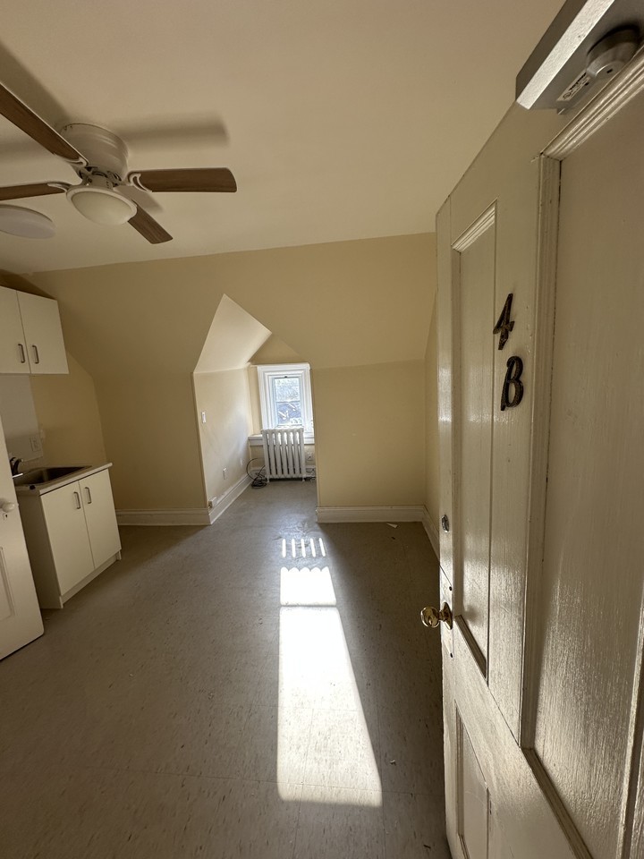2190 Gerrard Street East #4B - Photo 3 of 5