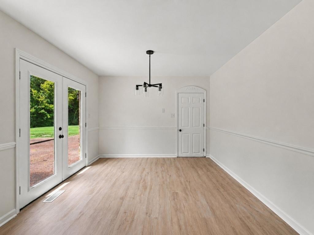 113 Gospel St - Photo 6 of 20