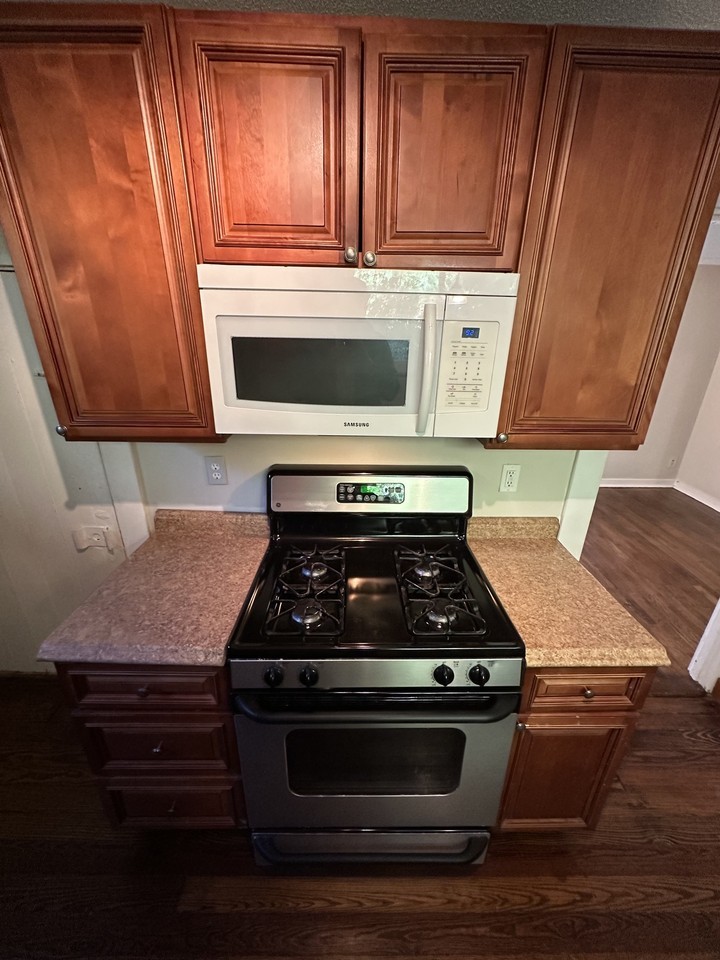 190 Kearns Ave #192 - Photo 3 of 16