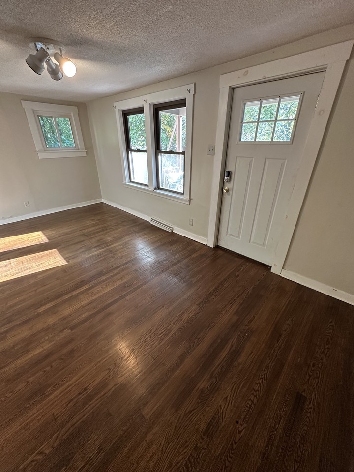 190 Kearns Ave #192 - Photo 4 of 16