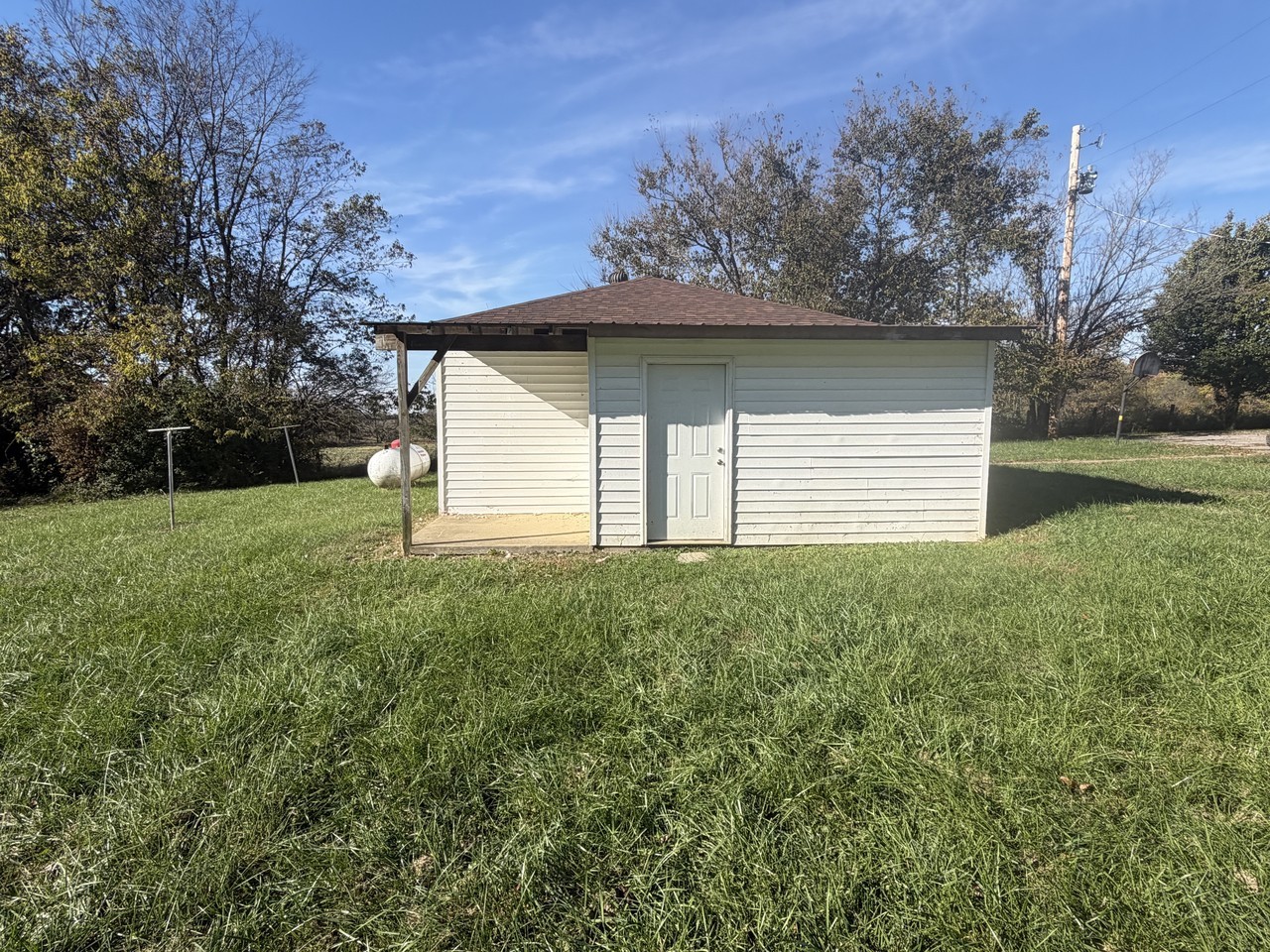 1514 Ninevah Rd - Photo 2 of 9