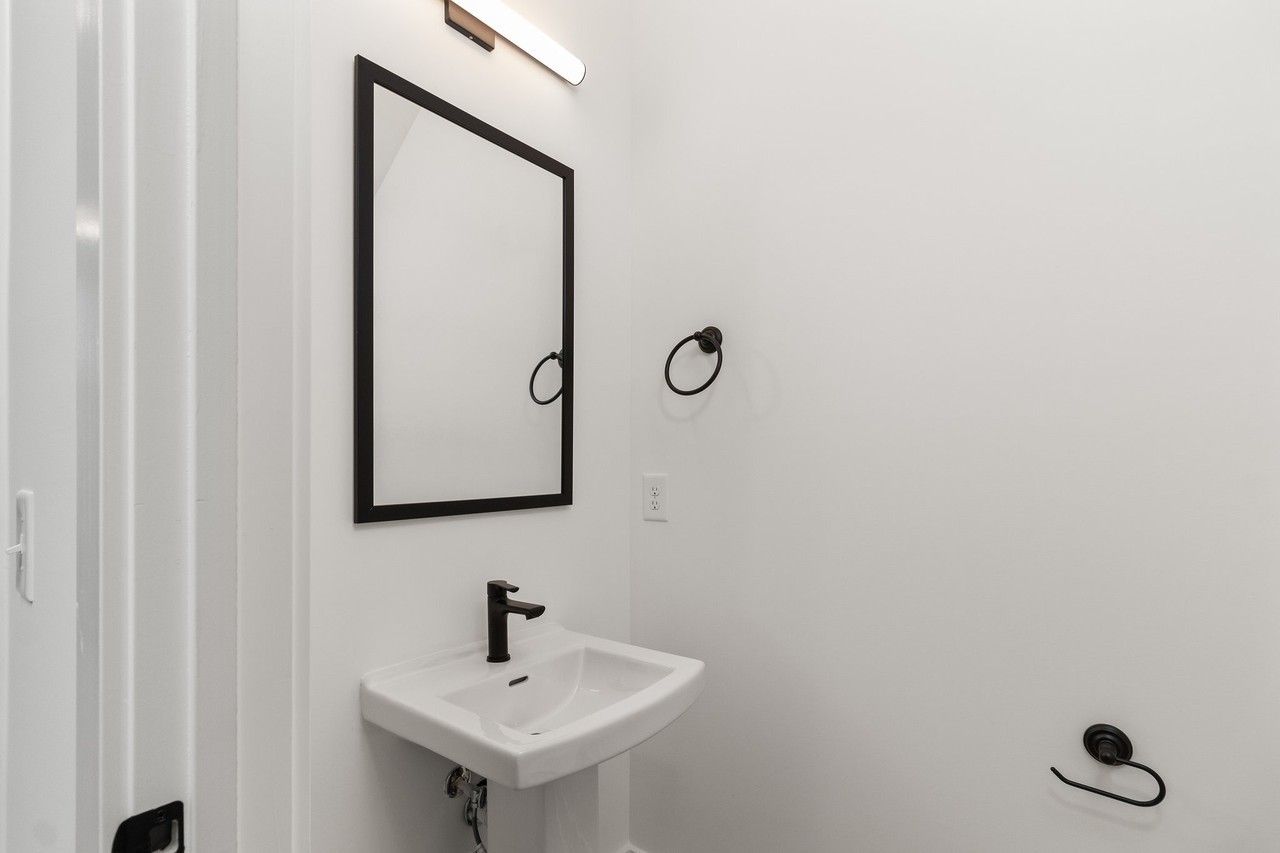 537 Bellamy Ln #H4 - Photo 5 of 19