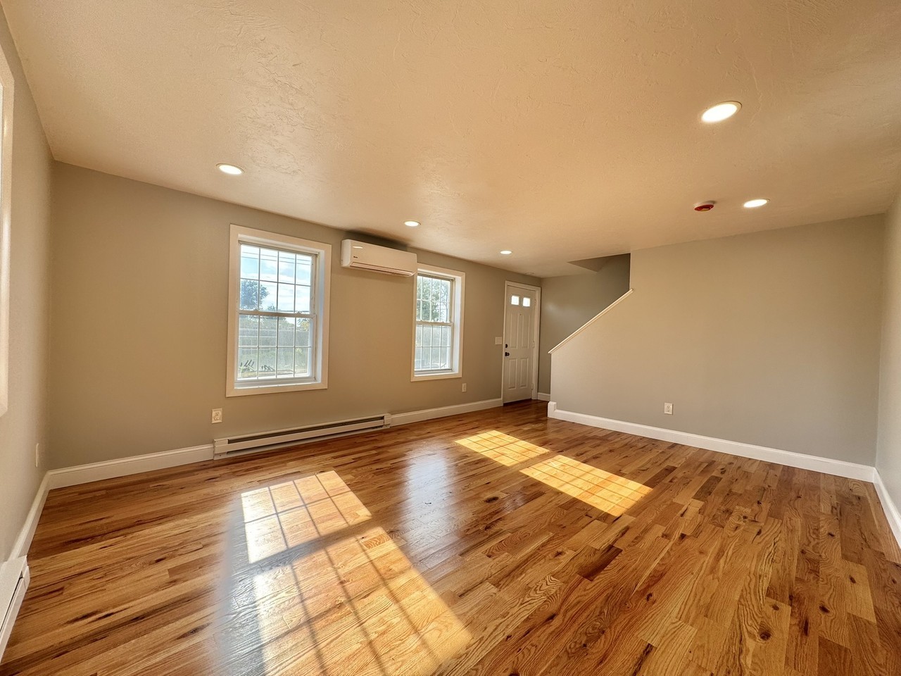 23 Boylston St #1 - Photo 5 of 34