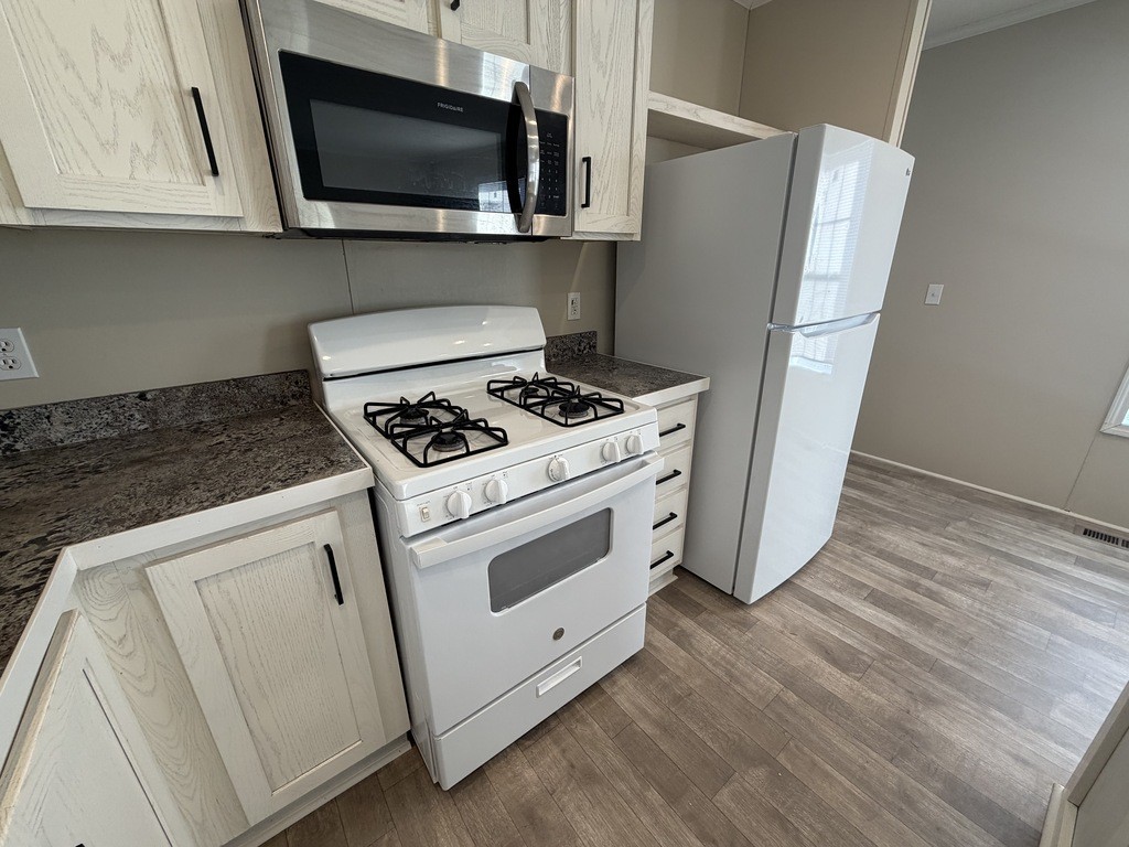 38054 Ducharme Dr #592 - Photo 7 of 25