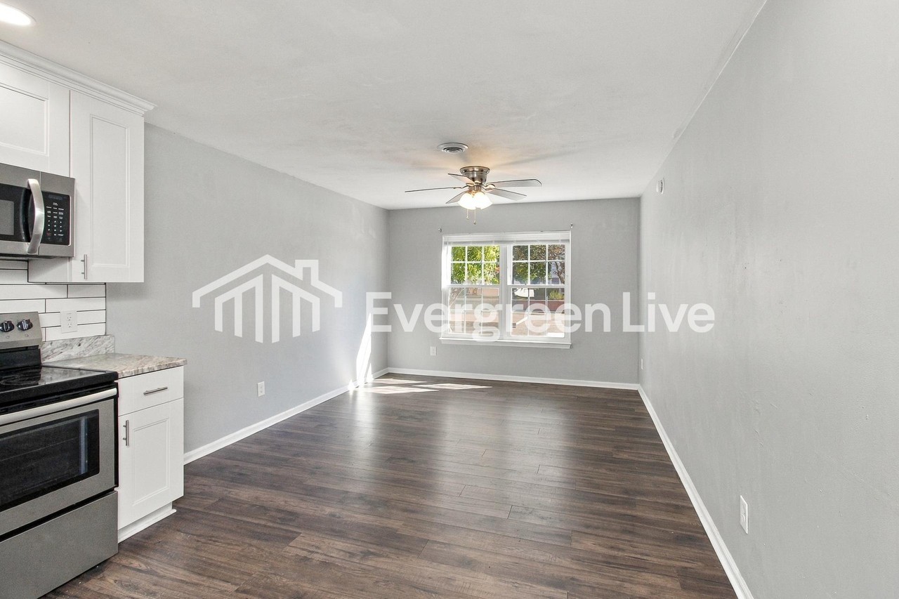 3508 Bainbridge Blvd - Photo 4 of 15