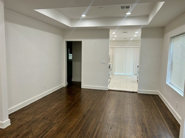 1224 S Columbia Ave - Photo 6 of 10