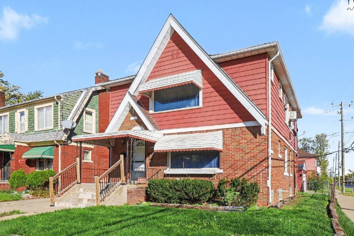 13900 Ohio St #1 - Photo 4 of 14
