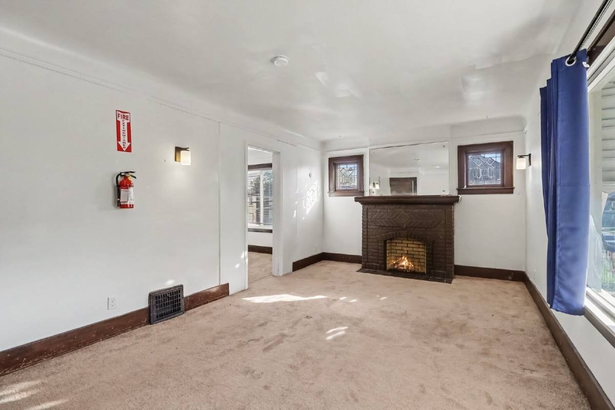 13900 Ohio St #2 - Photo 5 of 15