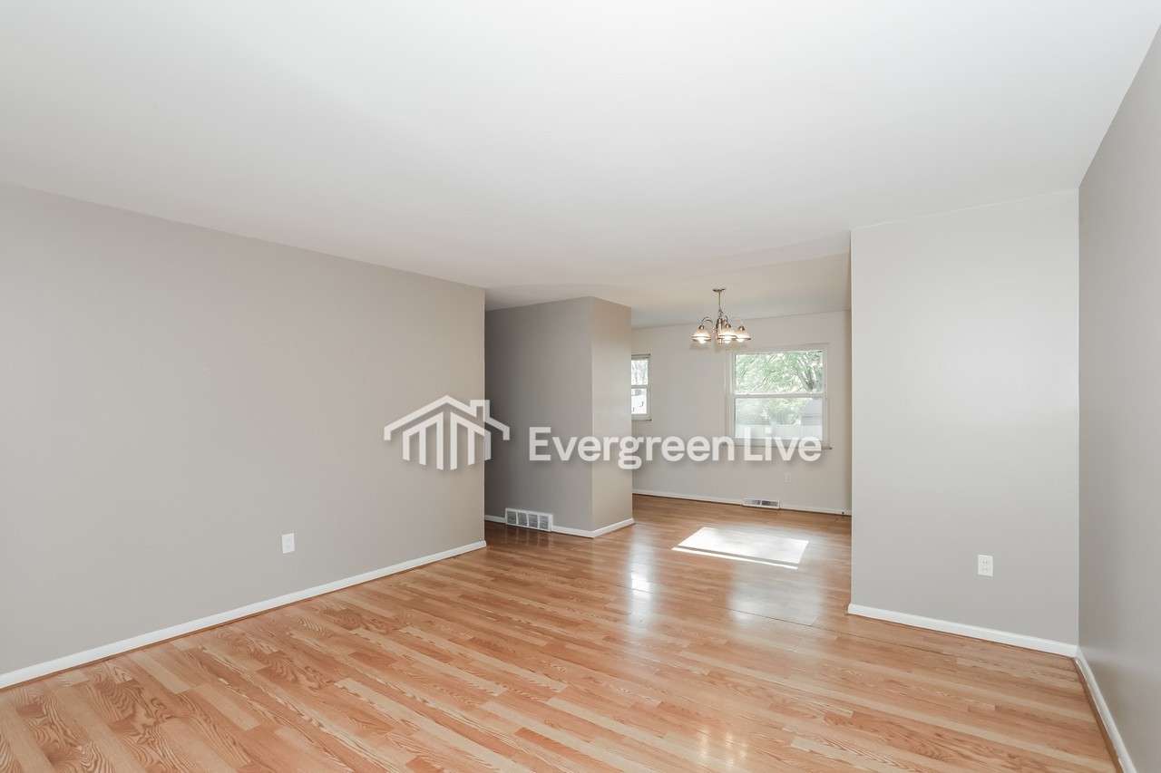 8379 Chesswood Dr - Photo 3 of 10