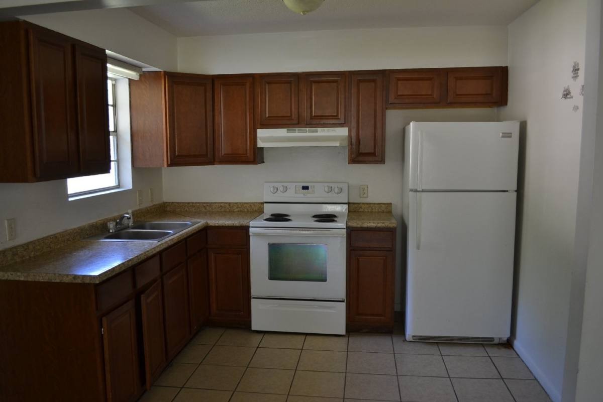 142 Cherokee Cir - Photo 3 of 19