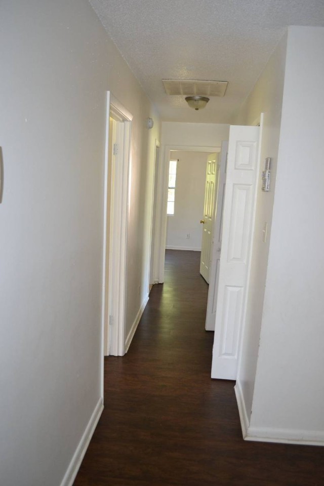 142 Cherokee Cir - Photo 5 of 19
