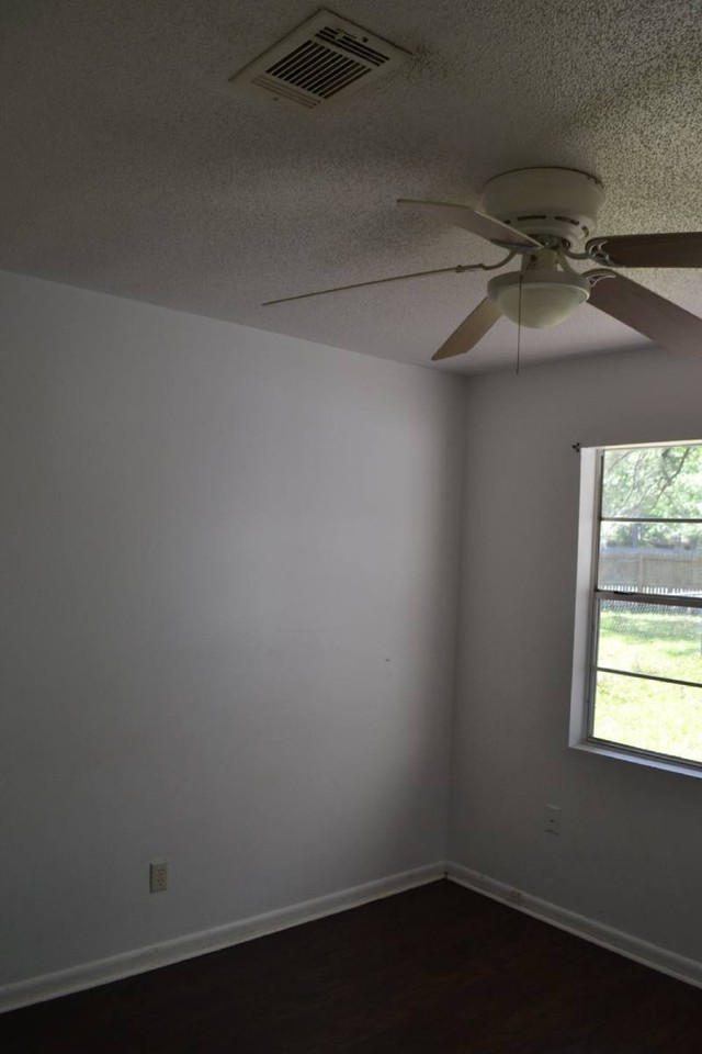 142 Cherokee Cir - Photo 6 of 19