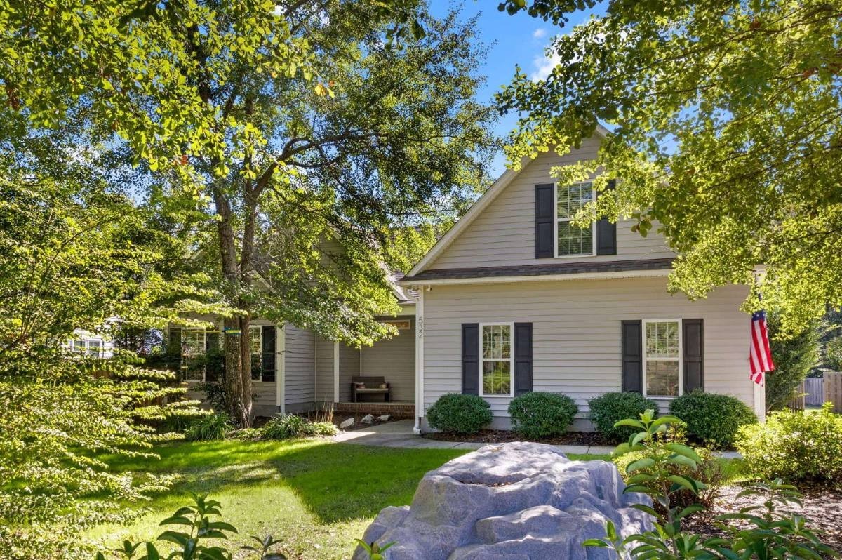 532 Pinehurst Cir - Photo 3 of 20