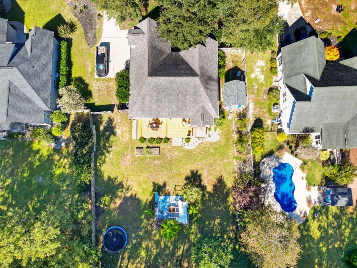 532 Pinehurst Cir - Photo 7 of 20