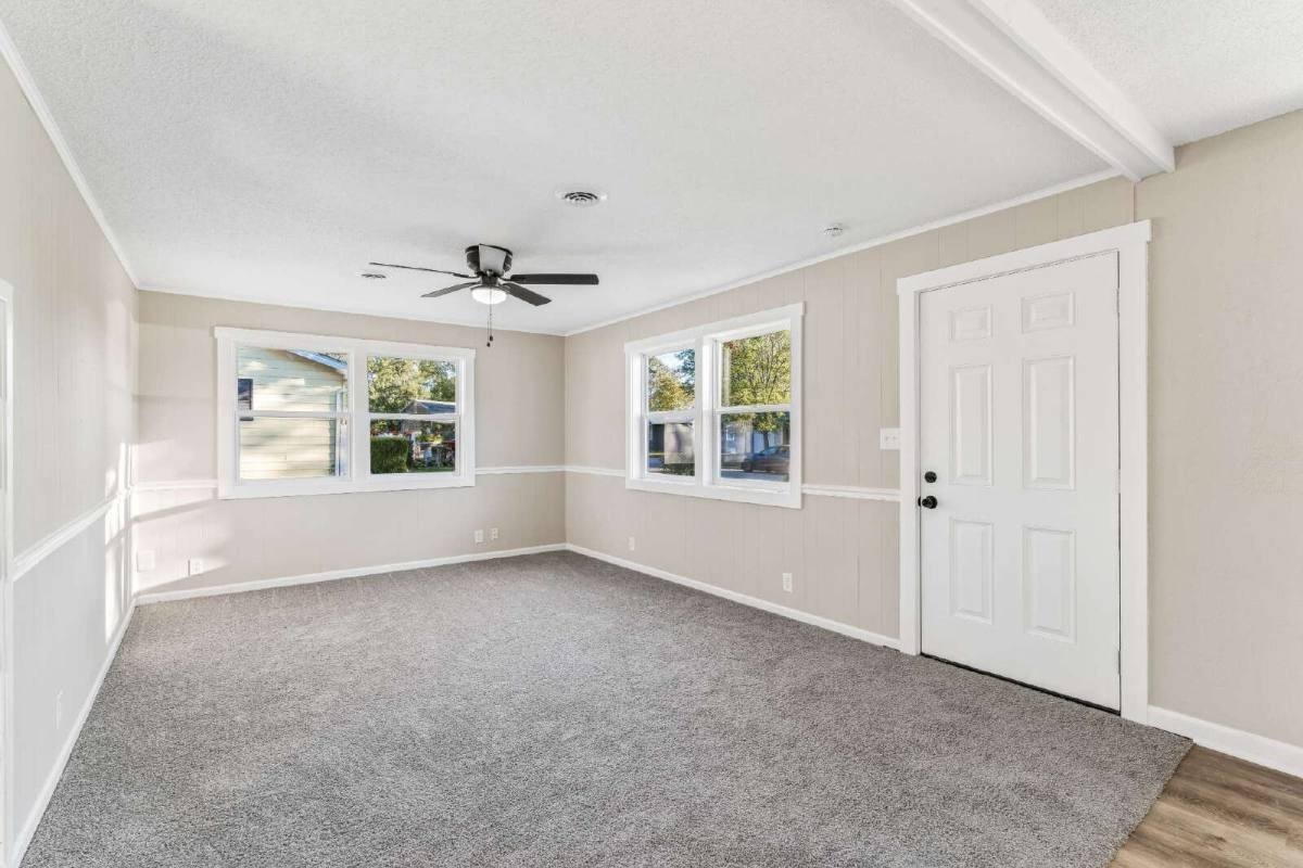 8360 High St - Photo 7 of 20