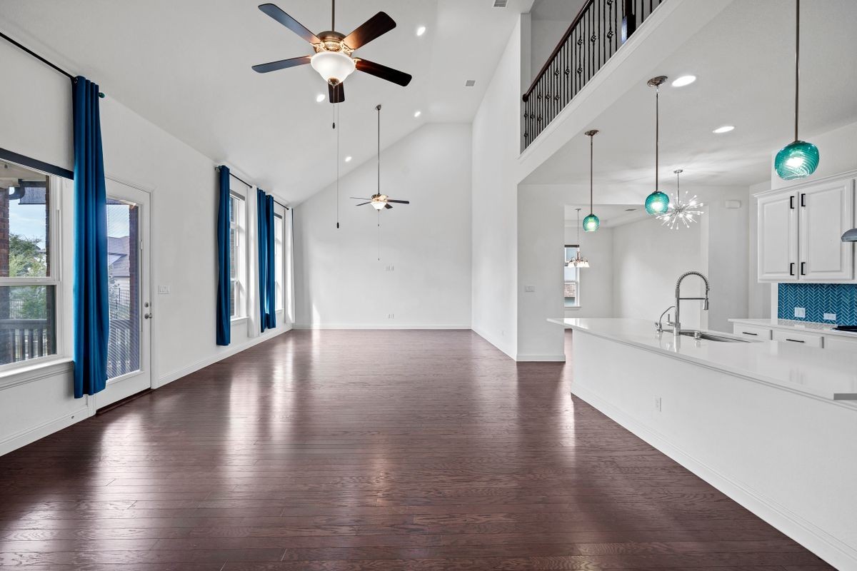 813 Palamos Dr - Photo 6 of 37