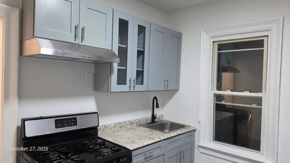 457 E 28th St ##2nd - Photo 4 of 4