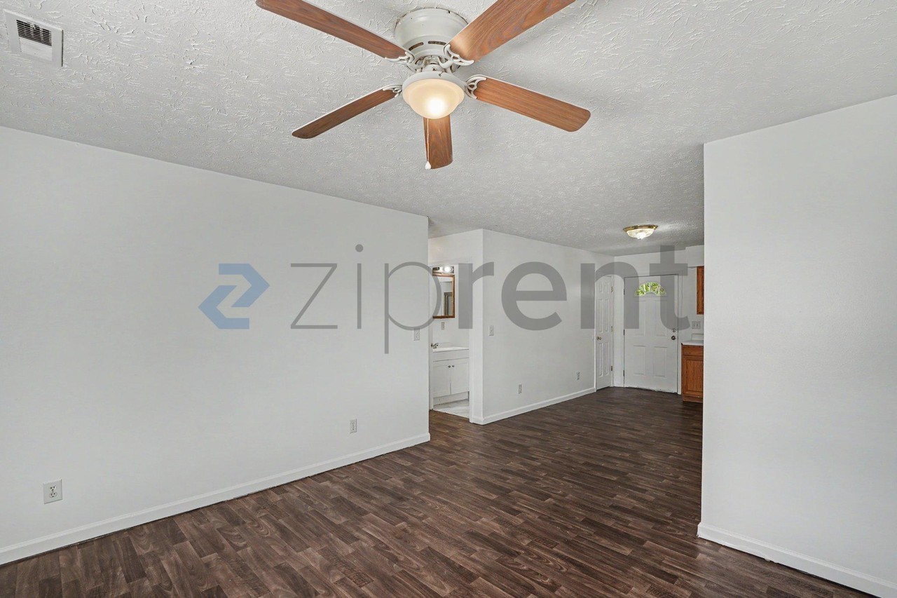 215 Timberlake Cir #6 - Photo 7 of 14