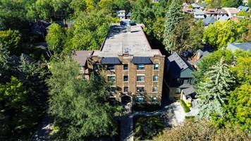 featured image of 210 Wychwood Ave