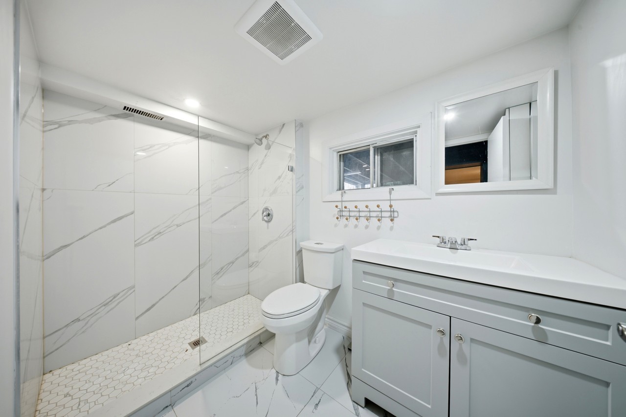 376 Shaw Street - Photo 2 of 14