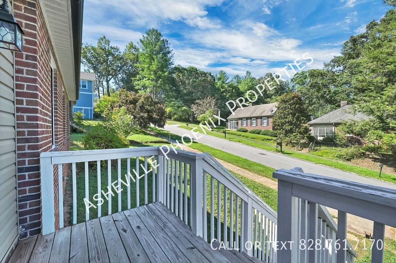 10 Enka Oak St - Photo 5 of 33