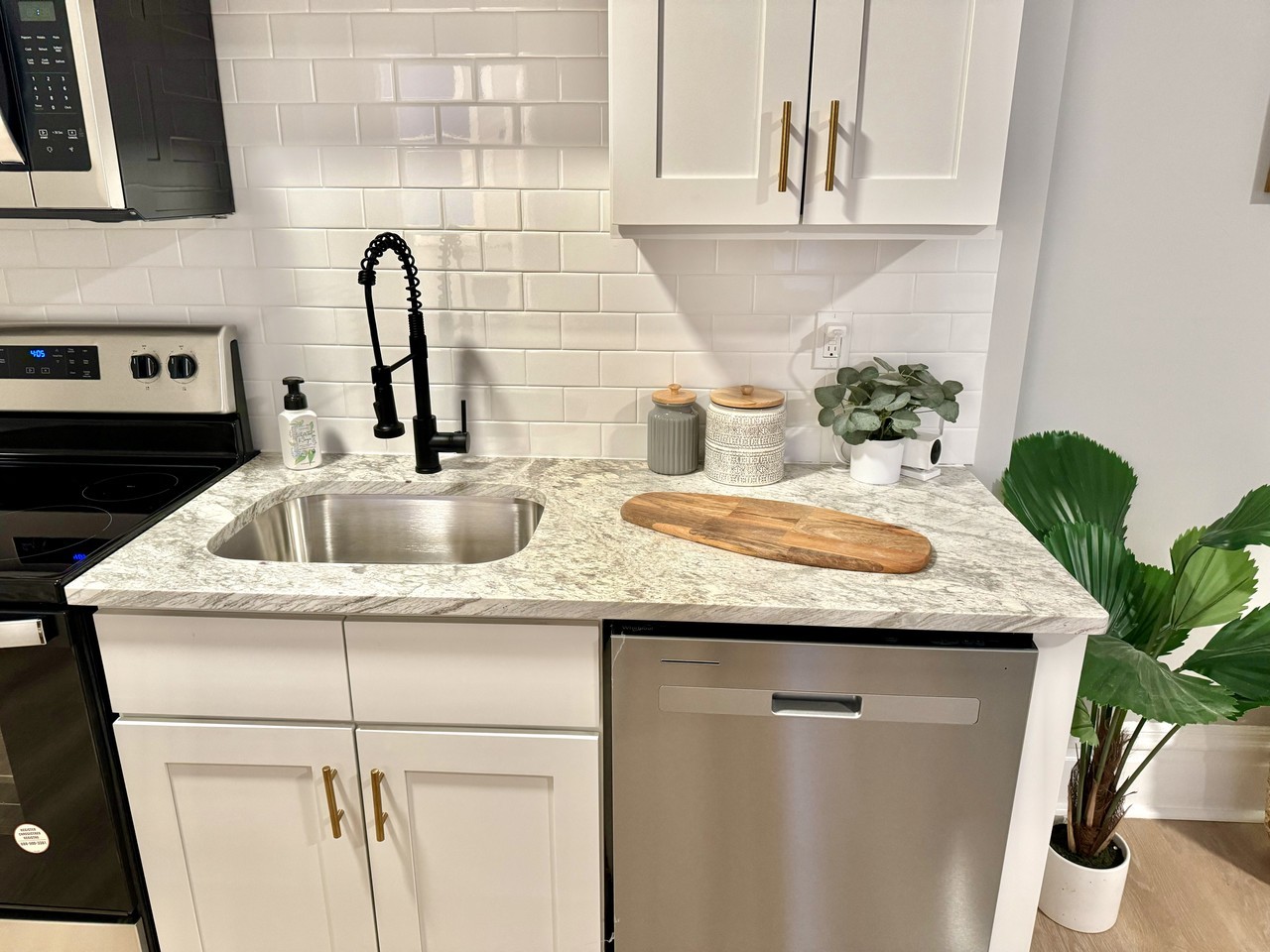 3430A Grace Ave #3430A - Photo 4 of 11