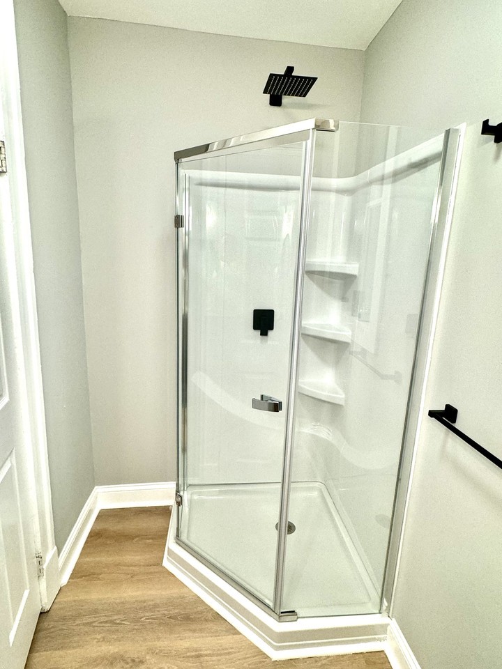 3430A Grace Ave #3430A - Photo 6 of 11