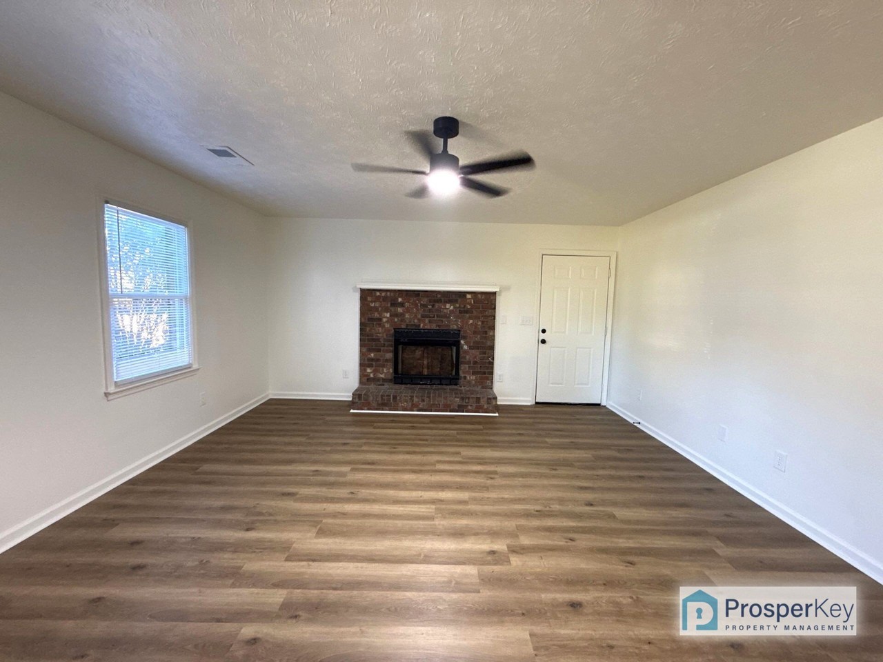 636 Wandering Ct - Photo 6 of 17