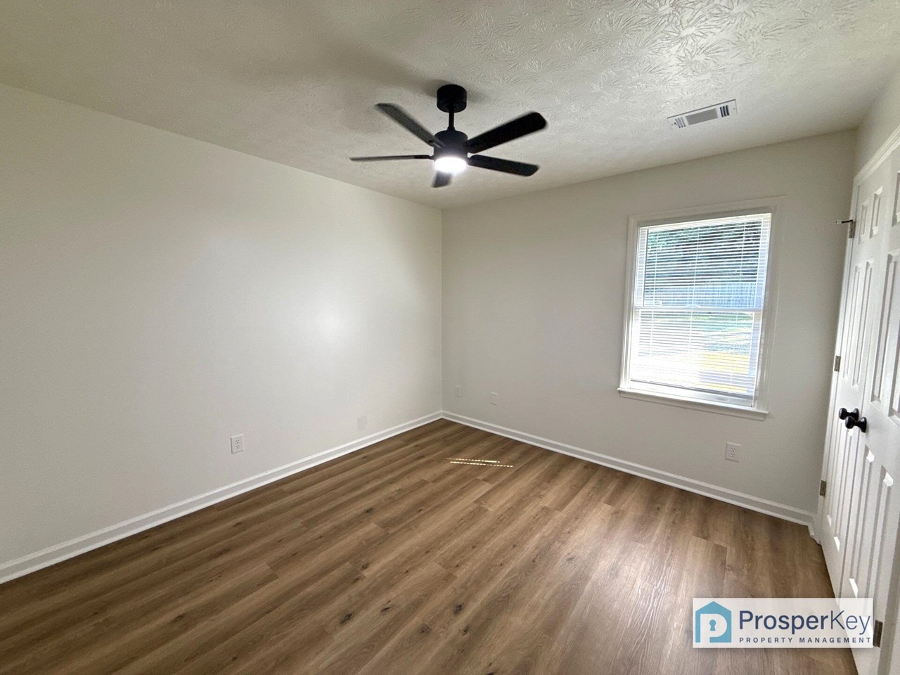 636 Wandering Ct - Photo 7 of 17