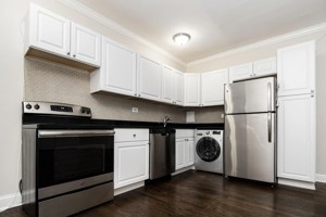 featured image of 3345 N Marshfield Ave #308
