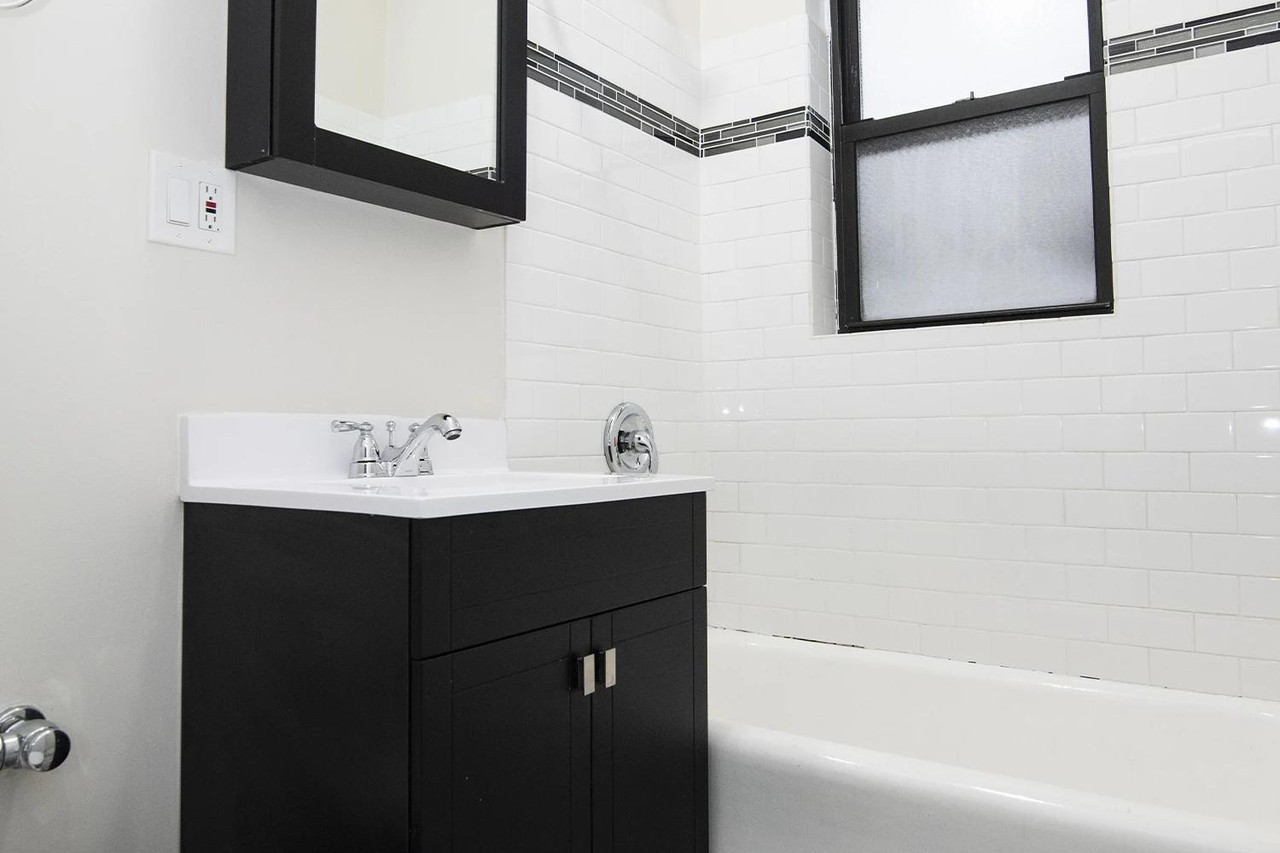 3345 N Marshfield Ave #308 - Photo 6 of 9