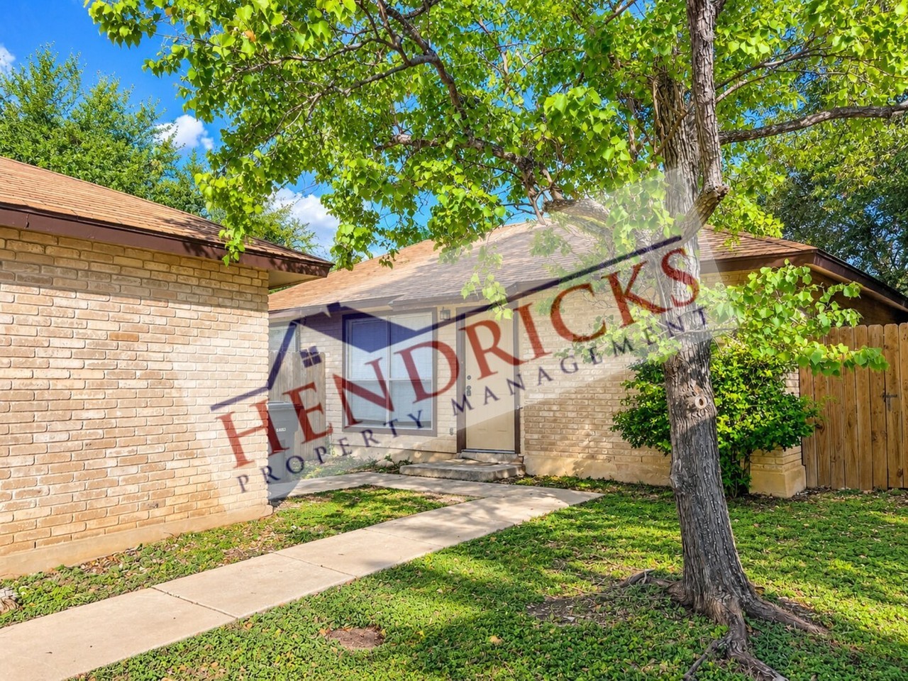 8871 Meadow Trace St - Photo 4 of 13