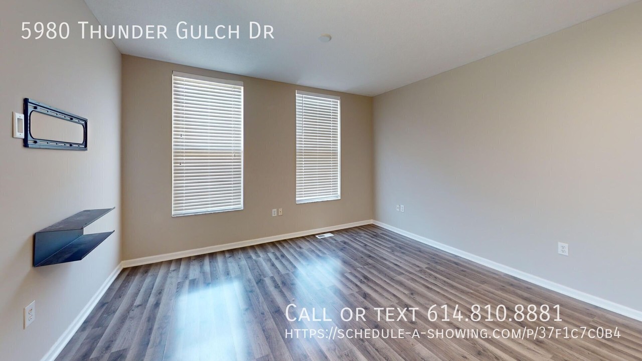 5980 Thunder Gulch Dr - Photo 5 of 17