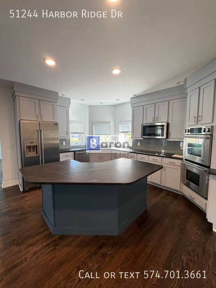 51244 Harbor Ridge Dr - Photo 2 of 22