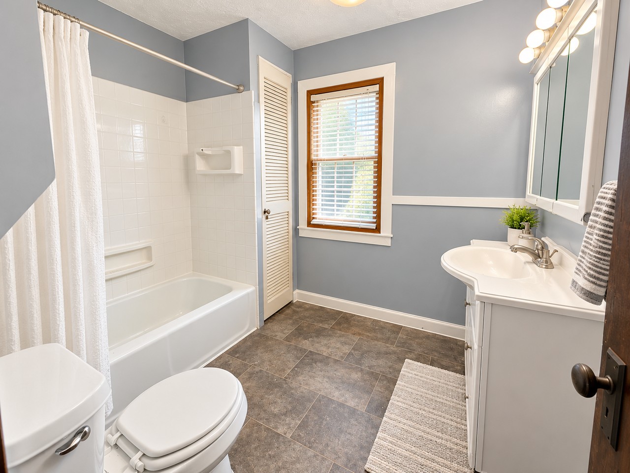 20150 Goller Ave - Photo 7 of 10